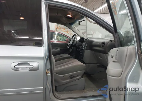 2005 Dodge Grand Caravan Sxt z USA, uszkodzony, nr VIN 2D4GP44L65R581395